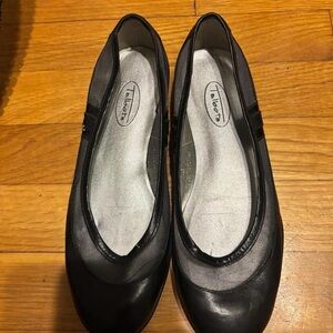 Talbots Classic Black Leather Ballet Flats